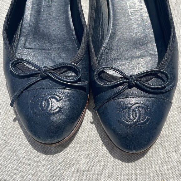 Navy blue chanel ballet flats size EU 37/US 7 - Picture 4 of 5